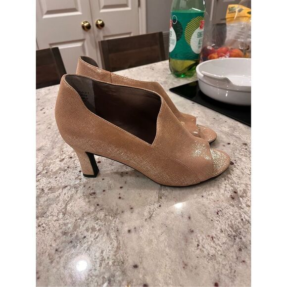 Array Gold Shimmer D’Orsay Open Toe Bootie Pumps sz 12W NWOT - Picture 1 of 6
